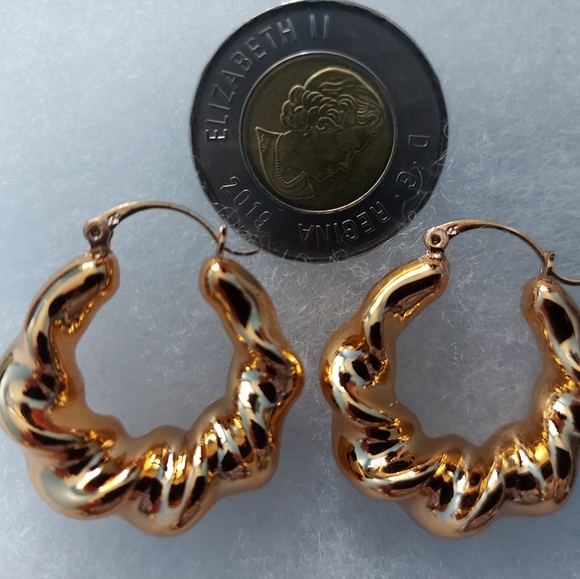 24k Gold Plated Light Hoop Earrings - Picture 7 of 10